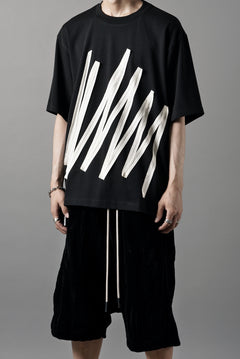 画像をギャラリービューアに読み込む, OBLADI BARCODE ZIGZAG T SHIRT (BLACK)