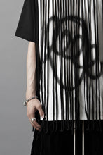 画像をギャラリービューアに読み込む, OBLADI TWO LAYER FRINGE CUT T SHIRT WITH AIRBRUSH PAINT (BLACK)