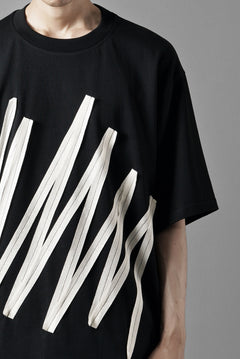画像をギャラリービューアに読み込む, OBLADI BARCODE ZIGZAG T SHIRT (BLACK)