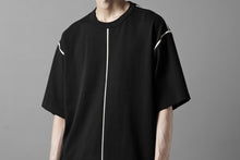 画像をギャラリービューアに読み込む, OBLADI REVERSIBLE SHORT SLEEVE T SHIRT (BLACK)