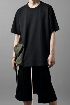画像をギャラリービューアに読み込む, OBLADI POCKET BAG T-SHIRT- MOSS GREEN (BLACK)