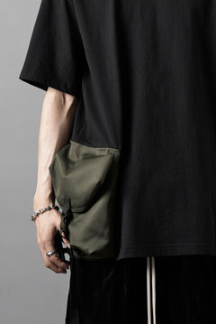 画像をギャラリービューアに読み込む, OBLADI POCKET BAG T-SHIRT- MOSS GREEN (BLACK)
