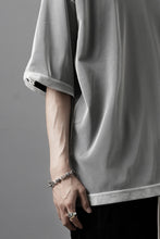 画像をギャラリービューアに読み込む, OBLADI TWO LAYER T SHIRT IN BLACK WITH WHITE MESH (BLACK)