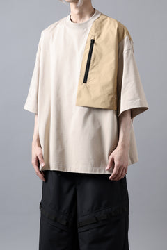 画像をギャラリービューアに読み込む, D-VEC x ALMOSTBLACK OVERSIZED ZIP POCKET SHORT T-SHIRT / HIGH TWIST COTTON S.R.G. (BEIGE)