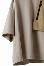 画像をギャラリービューアに読み込む, D-VEC x ALMOSTBLACK OVERSIZED ZIP POCKET SHORT T-SHIRT / HIGH TWIST COTTON S.R.G. (BEIGE)