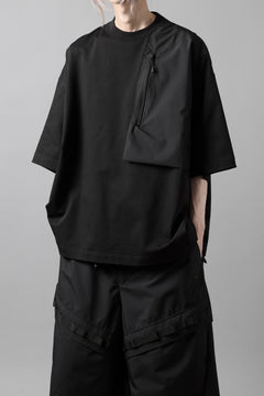 画像をギャラリービューアに読み込む, D-VEC x ALMOSTBLACK OVERSIZED ZIP POCKET SHORT T-SHIRT / HIGH TWIST COTTON S.R.G. (BLACK)