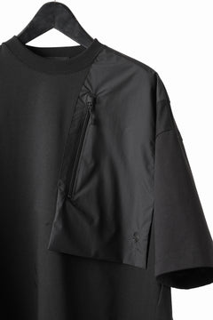 画像をギャラリービューアに読み込む, D-VEC x ALMOSTBLACK OVERSIZED ZIP POCKET SHORT T-SHIRT / HIGH TWIST COTTON S.R.G. (BLACK)
