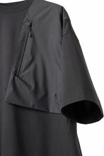 画像をギャラリービューアに読み込む, D-VEC x ALMOSTBLACK OVERSIZED ZIP POCKET SHORT T-SHIRT / HIGH TWIST COTTON S.R.G. (BLACK)