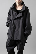 画像をギャラリービューアに読み込む, D-VEC WIND STOPPER® BLOUSON / 3L FABRIC BY GORE-TEX LABS (NIGHT SEA BLACK)