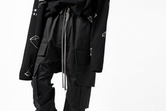 Load image into Gallery viewer, A.F ARTEFACT FRONT ZIP CARGO SAROUEL EASY PANTS (BLACK)