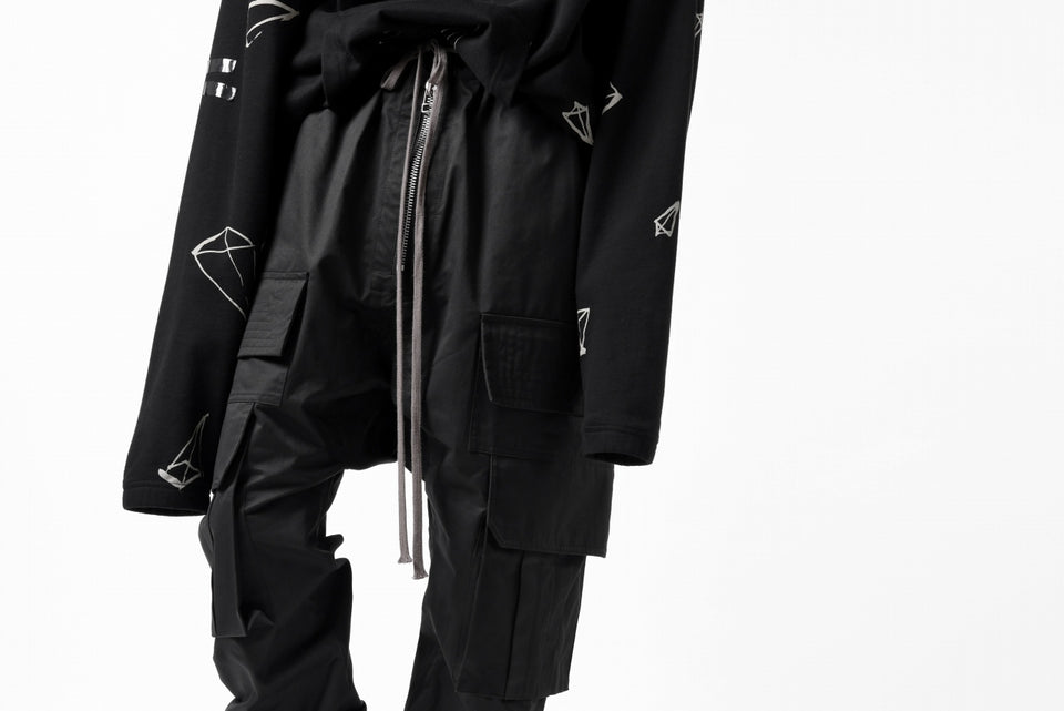 Load image into Gallery viewer, A.F ARTEFACT FRONT ZIP CARGO SAROUEL EASY PANTS (BLACK)