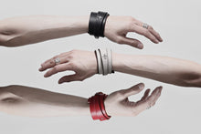 Load image into Gallery viewer, m.a+ croissant wrist band #2 / A-F0K3/GR3,0 (CARBON)