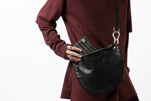 Load image into Gallery viewer, ISAMU KATAYAMA BACKLASH 2WAY BAM FLAP BAG / ITALY SHOULDER OBJECT DYED (BLACK)