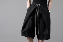 画像をギャラリービューアに読み込む, A.F ARTEFACT ZIP FOLDING TUCK SHORTS / COTTON-LINEN TWILL (BLACK)