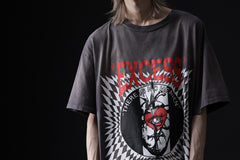 画像をギャラリービューアに読み込む, ZIG UR IDOL FADED & CRACKED SS TOPS - EXCESS (VINTAGE GREY)