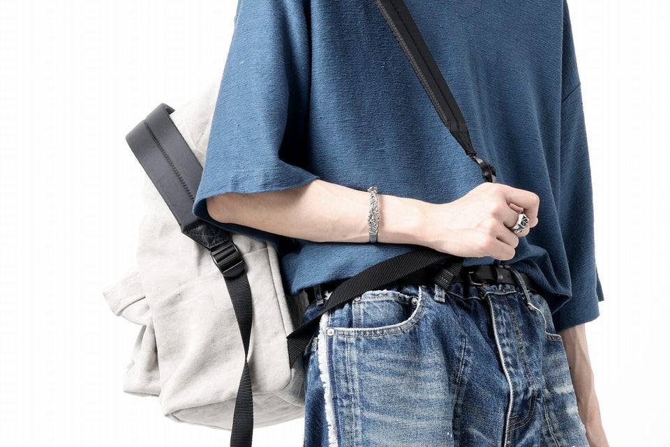 Load image into Gallery viewer, CAPERTICA OVERSIZED ASYMMETRY TEE / LINEN HEAVY JERSEY (ANTIQUE BLACK)