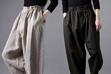 画像をギャラリービューアに読み込む, YUTA MATSUOKA dirts tapered trousers / no.14 linen canvas (ecru)
