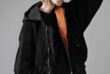 Load image into Gallery viewer, A.F ARTEFACT MA-1 HOODIE JACKET / TEDDY BOA FLEECE (BLACK)