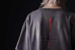 画像をギャラリービューアに読み込む, ZIG UR IDOL FADED & CRACKED SS TOPS - Cyber Punkula (VINTAGE GREY)