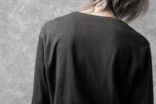 Load image into Gallery viewer, black crow x LOOM exclusive long sleeve tops / sumi dyed arthur cotton jersey (carbon)