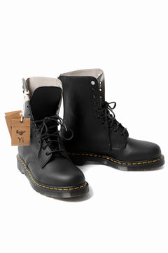 画像をギャラリービューアに読み込む, Y's x Dr. Martens 10-EYES BACK ZIP BOOTS 1490 / SMOOTH COWHIDE (BLACK)