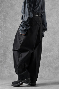 画像をギャラリービューアに読み込む, atelier AMBER COTTON SATIN TAPERED WIDE PANTS (black)