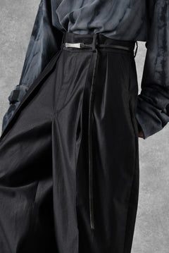 画像をギャラリービューアに読み込む, atelier AMBER COTTON SATIN TAPERED WIDE PANTS (black)