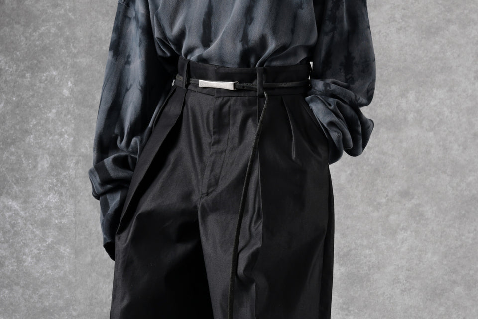 画像をギャラリービューアに読み込む, atelier AMBER COTTON SATIN TAPERED WIDE PANTS (black)