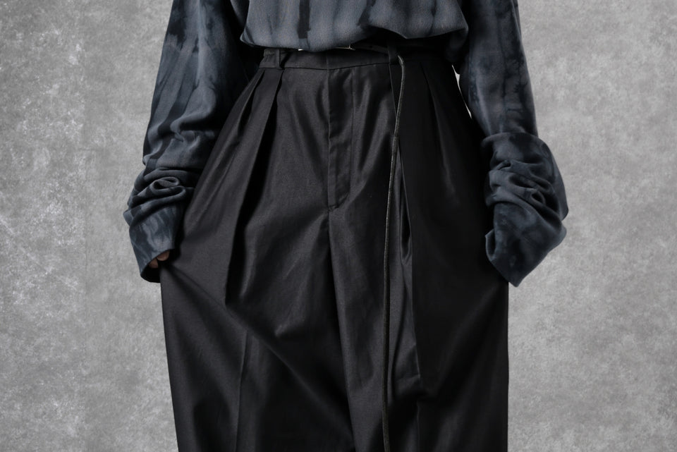 画像をギャラリービューアに読み込む, atelier AMBER COTTON SATIN TAPERED WIDE PANTS (black)