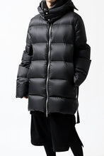 画像をギャラリービューアに読み込む, A.F ARTEFACT exclusive DUVET VERTICAL DOWN JACKET (BLACK)