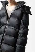 画像をギャラリービューアに読み込む, A.F ARTEFACT exclusive DUVET VERTICAL DOWN JACKET (BLACK)