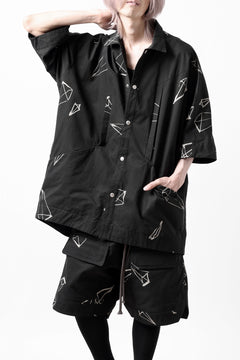 画像をギャラリービューアに読み込む, A.F ARTEFACT PYRA PATTERN PRINT H/S COVER-ALL SHIRT (BLACK)