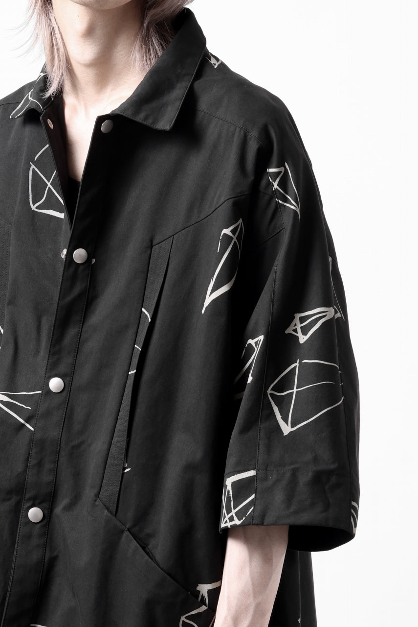 画像をギャラリービューアに読み込む, A.F ARTEFACT PYRA PATTERN PRINT H/S COVER-ALL SHIRT (BLACK)