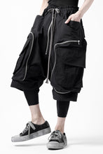 画像をギャラリービューアに読み込む, A.F ARTEFACT RADICAL-ZIP MILITARY SARROUEL SHORTS (BLACK)
