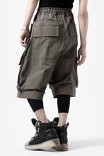 画像をギャラリービューアに読み込む, A.F ARTEFACT RADICAL-ZIP MILITARY SARROUEL SHORTS (KHAKI)