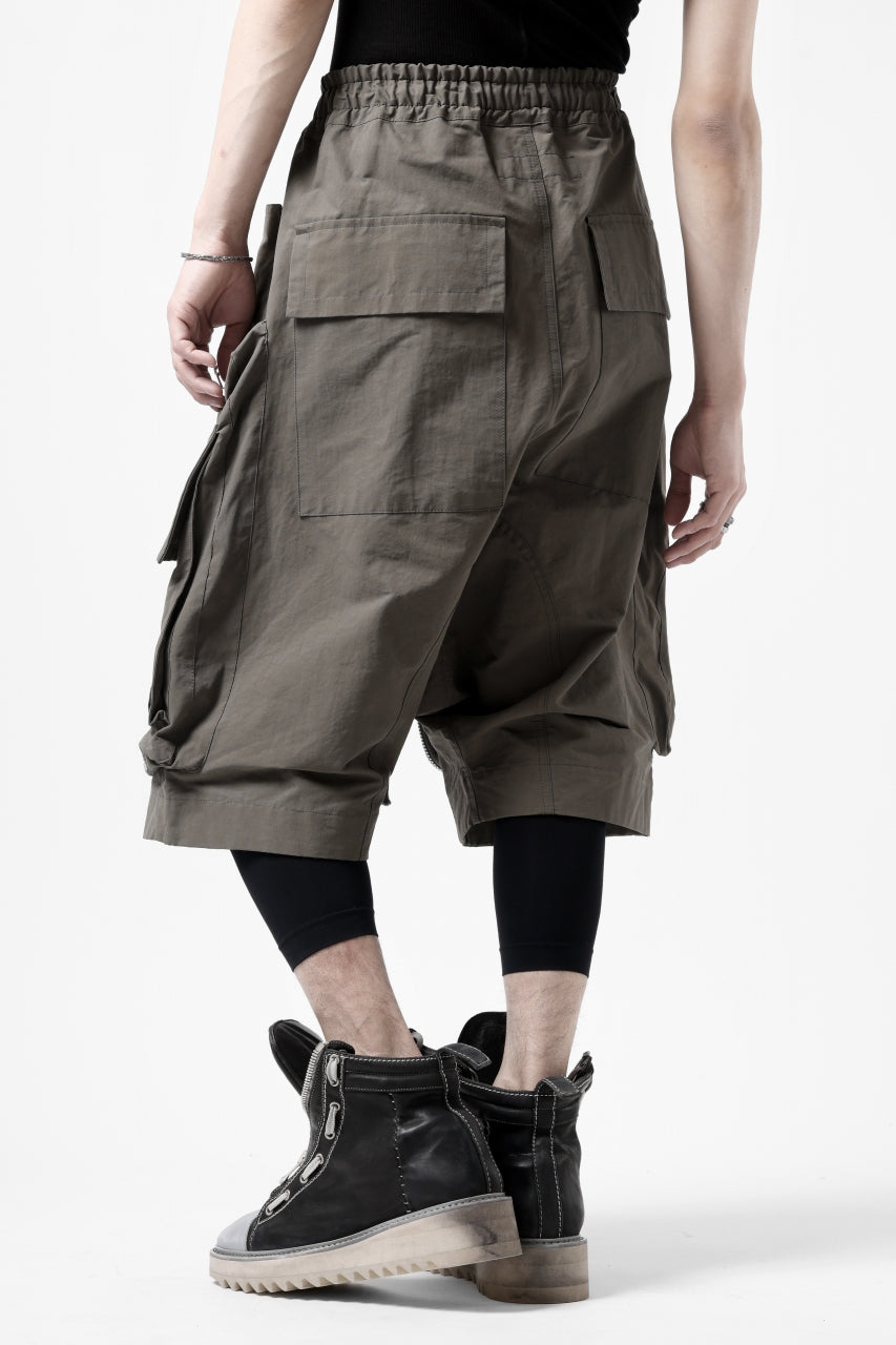 画像をギャラリービューアに読み込む, A.F ARTEFACT RADICAL-ZIP MILITARY SARROUEL SHORTS (KHAKI)