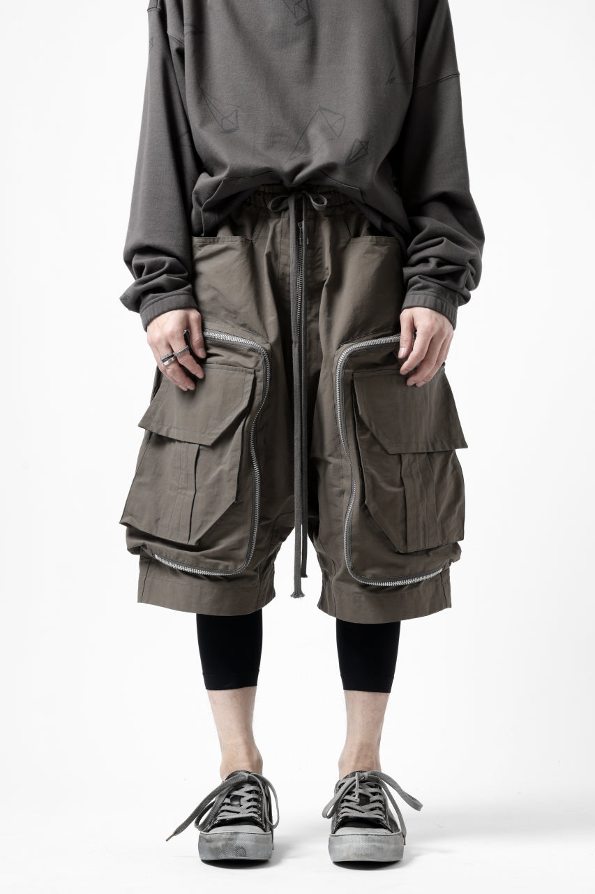 画像をギャラリービューアに読み込む, A.F ARTEFACT RADICAL-ZIP MILITARY SARROUEL SHORTS (KHAKI)