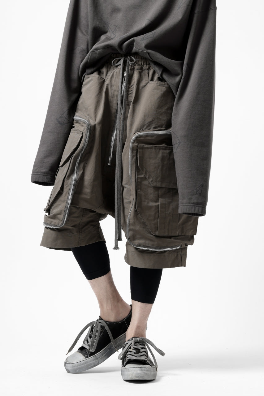画像をギャラリービューアに読み込む, A.F ARTEFACT RADICAL-ZIP MILITARY SARROUEL SHORTS (KHAKI)