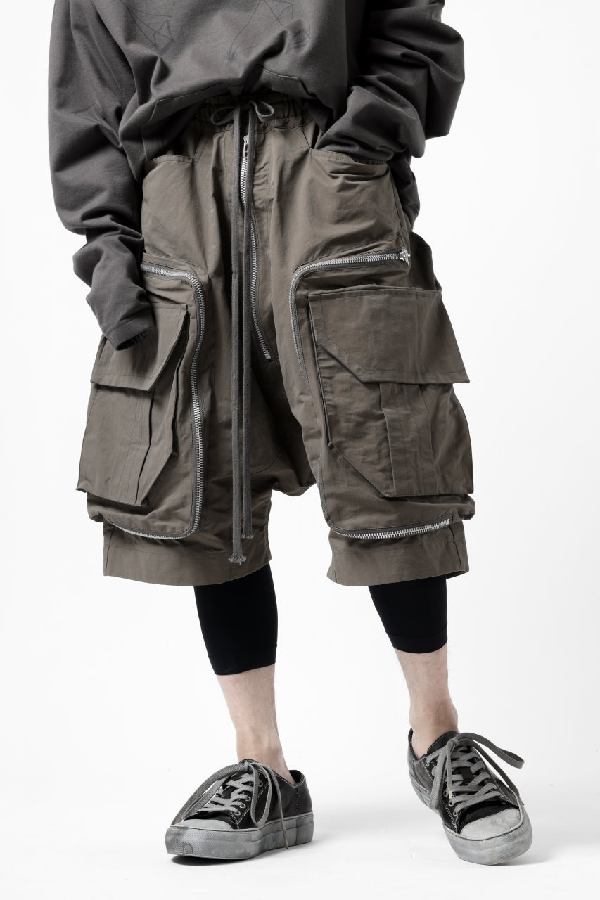 画像をギャラリービューアに読み込む, A.F ARTEFACT RADICAL-ZIP MILITARY SARROUEL SHORTS (KHAKI)
