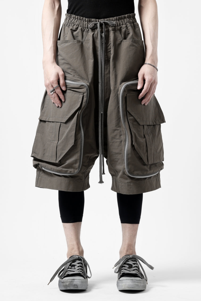 画像をギャラリービューアに読み込む, A.F ARTEFACT RADICAL-ZIP MILITARY SARROUEL SHORTS (KHAKI)
