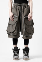 画像をギャラリービューアに読み込む, A.F ARTEFACT RADICAL-ZIP MILITARY SARROUEL SHORTS (KHAKI)