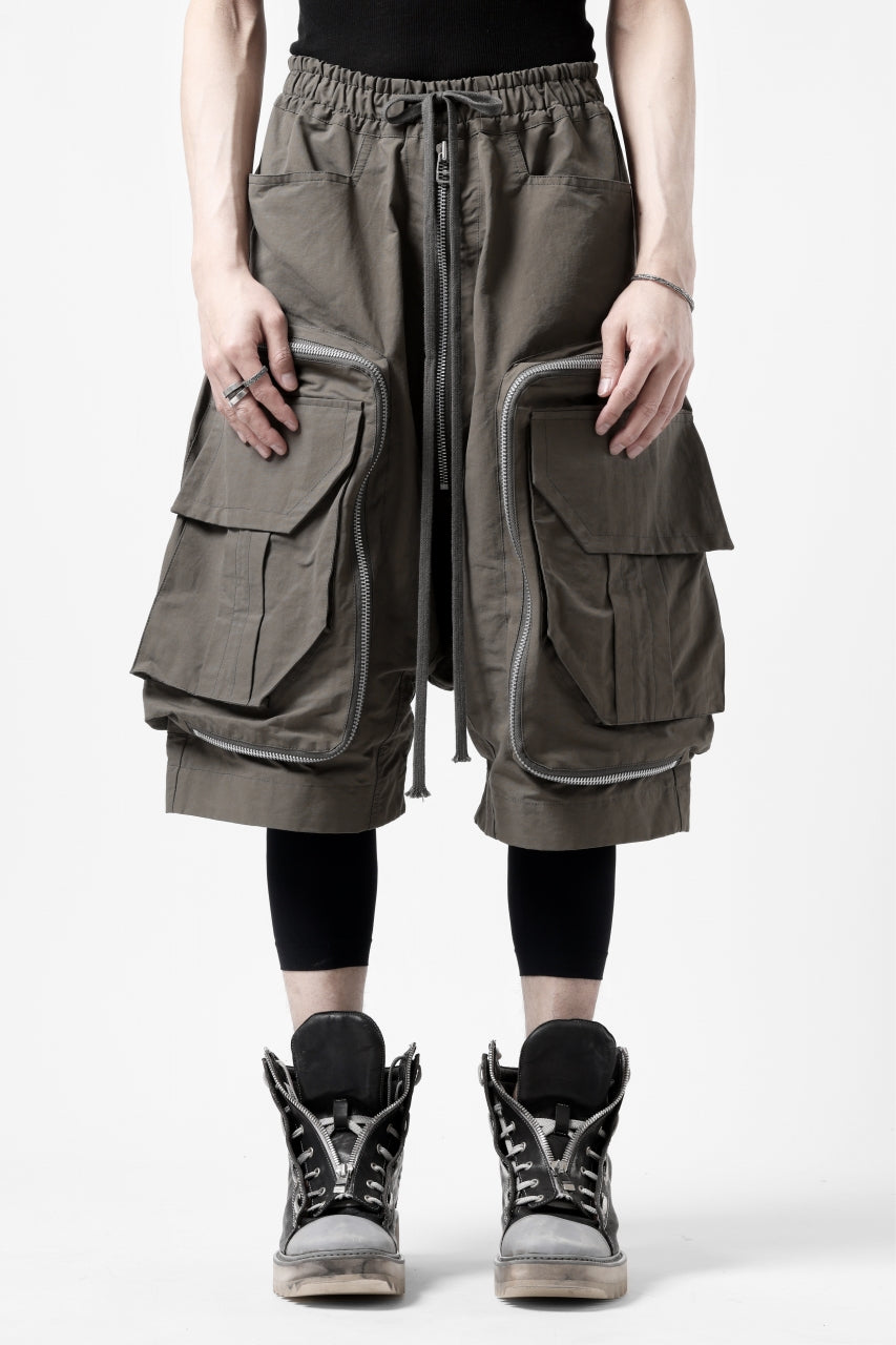 画像をギャラリービューアに読み込む, A.F ARTEFACT RADICAL-ZIP MILITARY SARROUEL SHORTS (KHAKI)