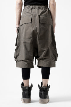 画像をギャラリービューアに読み込む, A.F ARTEFACT RADICAL-ZIP MILITARY SARROUEL SHORTS (KHAKI)