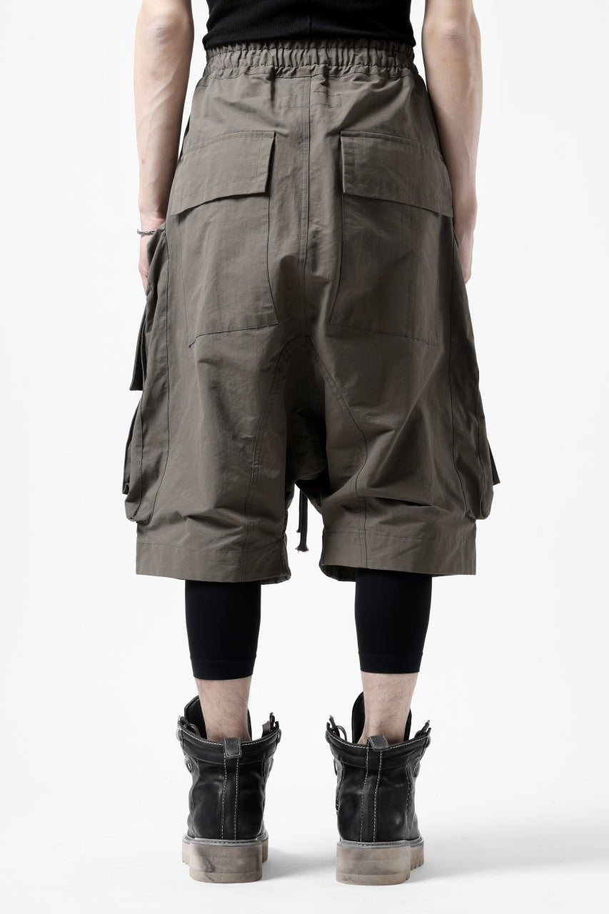 画像をギャラリービューアに読み込む, A.F ARTEFACT RADICAL-ZIP MILITARY SARROUEL SHORTS (KHAKI)