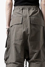 画像をギャラリービューアに読み込む, A.F ARTEFACT RADICAL-ZIP MILITARY SARROUEL SHORTS (KHAKI)