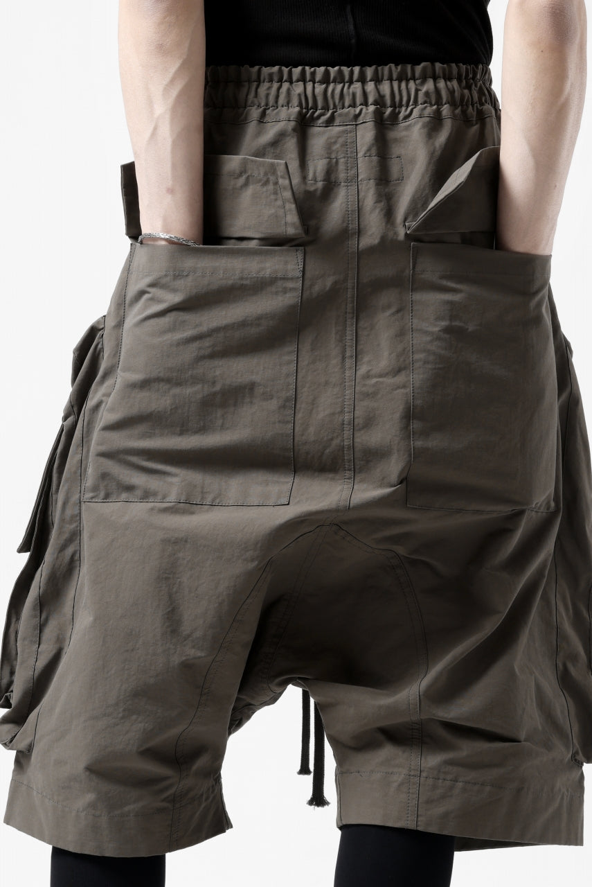 画像をギャラリービューアに読み込む, A.F ARTEFACT RADICAL-ZIP MILITARY SARROUEL SHORTS (KHAKI)