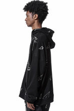 画像をギャラリービューアに読み込む, A.F ARTEFACT PYRA PATTERN PRINT SWEAT HOODIE (BLACK)