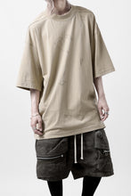 画像をギャラリービューアに読み込む, A.F ARTEFACT PYRA PATTERN PRINT THICK-COLLAR LOOSEY TEE (BEIGE)