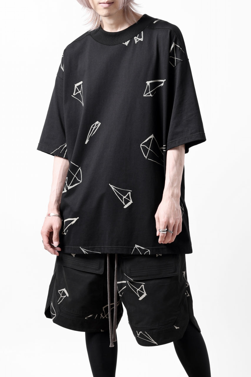 画像をギャラリービューアに読み込む, A.F ARTEFACT PYRA PATTERN PRINT THICK-COLLAR LOOSEY TEE (BLACK)