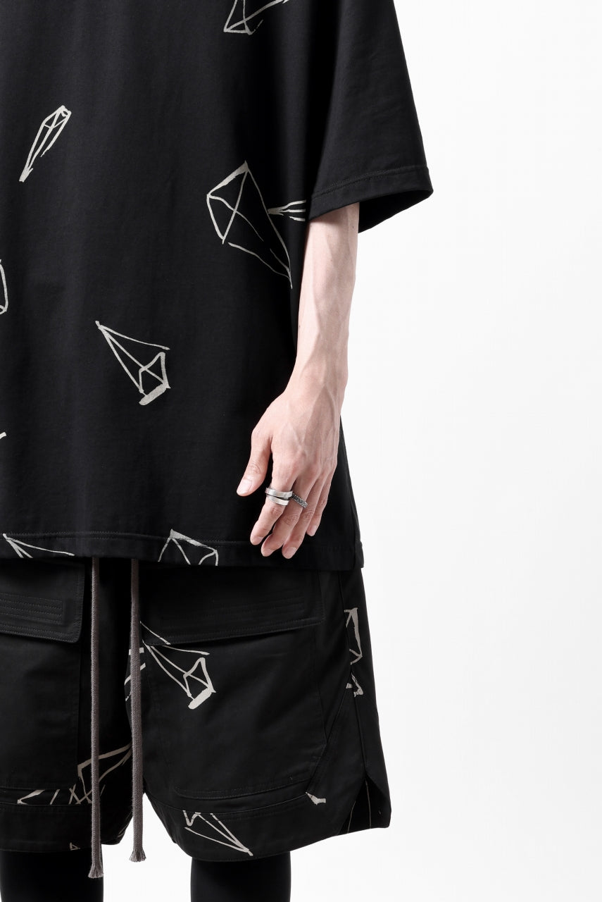 画像をギャラリービューアに読み込む, A.F ARTEFACT PYRA PATTERN PRINT THICK-COLLAR LOOSEY TEE (BLACK)